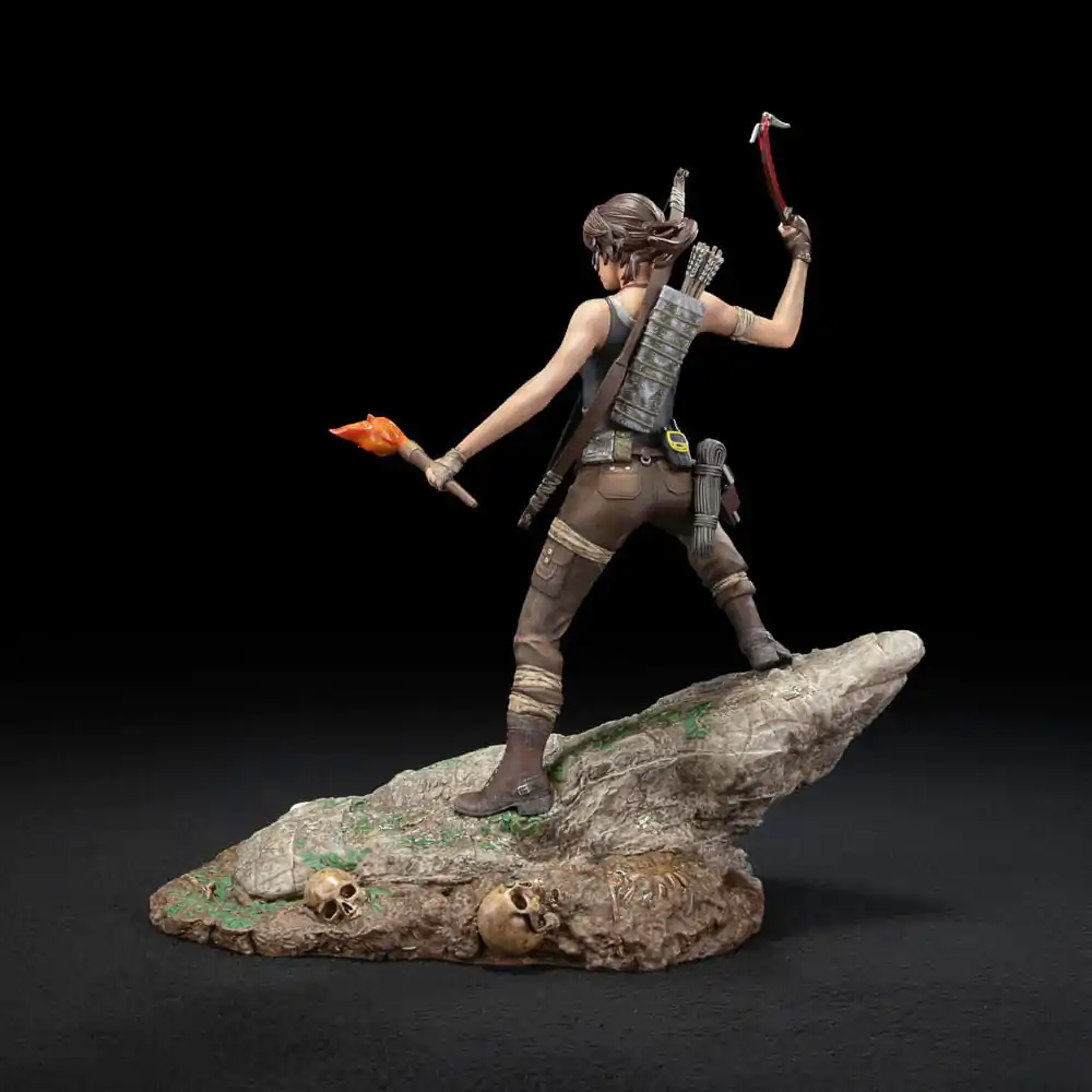 Tomb Raider PVC soška Lara Croft Survivor Era 33 cm termékfotó