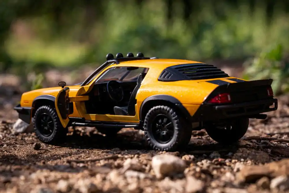 Transformers Diecast Model 1/24 1977 Chevy Camaro T7 Bumblebee – odlievaný model produktová fotografia