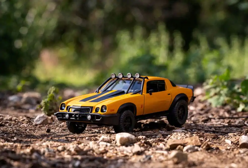 Transformers Diecast Model 1/24 1977 Chevy Camaro T7 Bumblebee – odlievaný model produktová fotografia