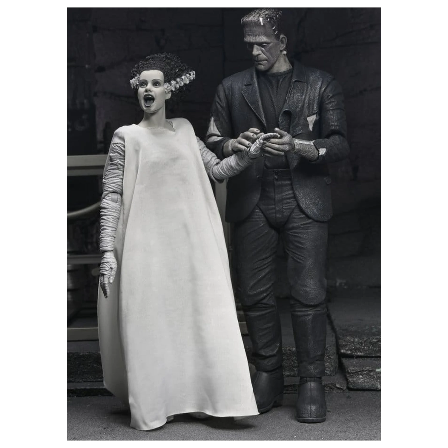 Universal Monsters 2-balenie akčných figúrok Bride of Frankenstein 90th Anniversary The Monster & His Mate (B&W) 18 cm produktová fotografia