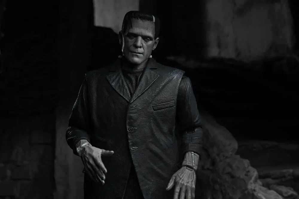 Akčná figúrka Universal Monsters Ultimate Frankenstein's Monster (Black & White) 18 cm produktová fotografia