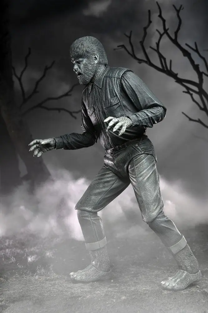 Universal Monsters Akčná figúrka Ultimate The Wolf Man (čierna a biela) 18 cm produktová fotografia