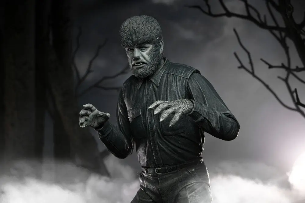 Universal Monsters Akčná figúrka Ultimate The Wolf Man (čierna a biela) 18 cm produktová fotografia