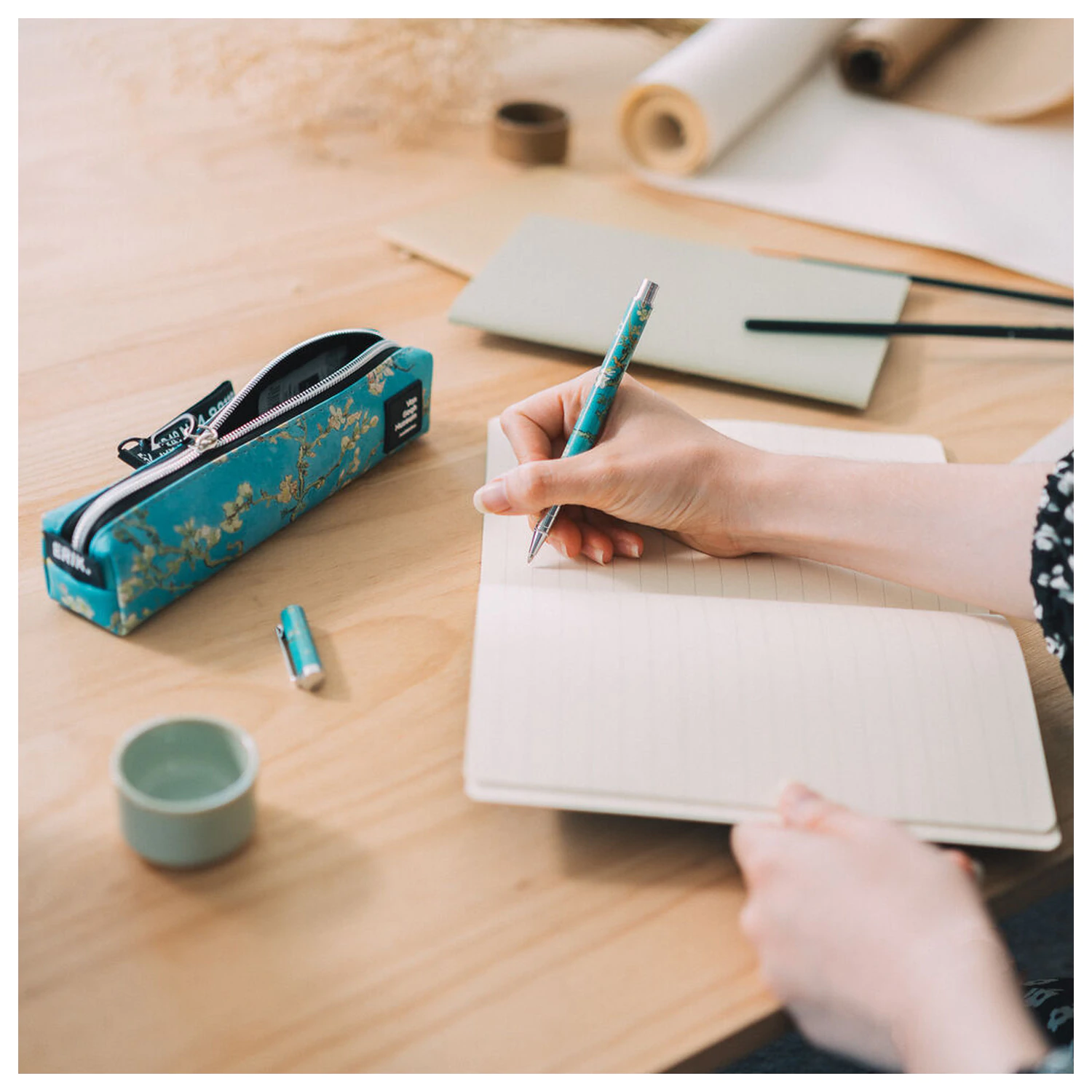 Van Gogh Museum Set peračník, pero a ceruzka produktová fotografia