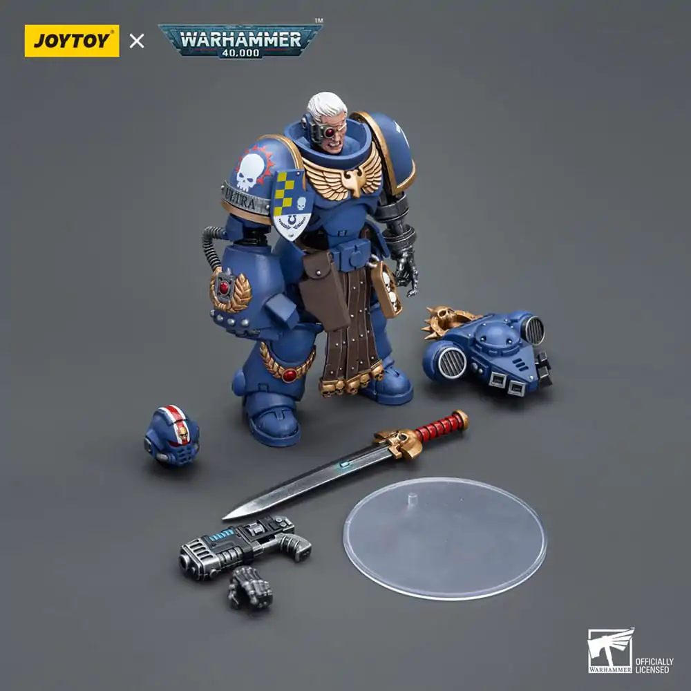 Warhammer 40k Akčná figúrka 1/18 Ultramarines Lieutenant with Power Fist 12 cm produktová fotografia