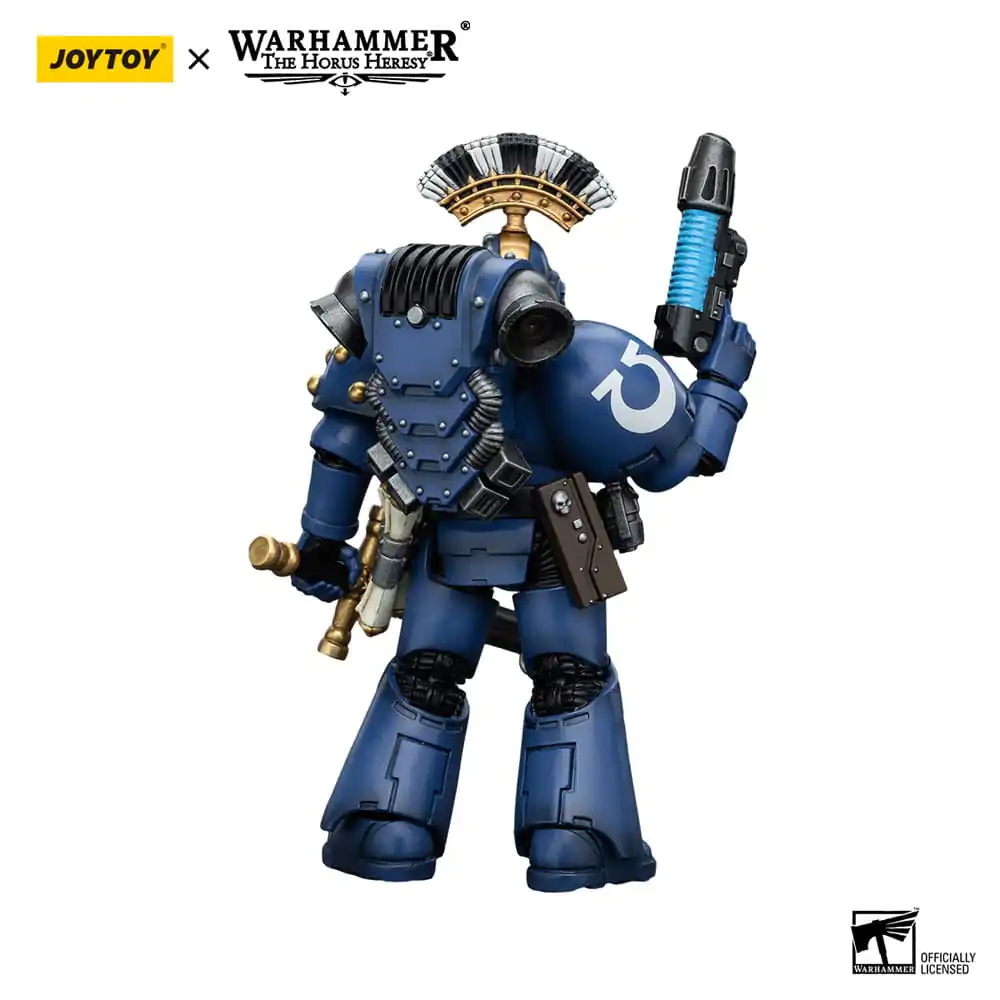 Warhammer The Horus Heresy akčná figúrka 1/18 Ultramarines MK VI Tactical Squad Sergeant s plazmovou pištoľou a karddal 12 cm termékfotó