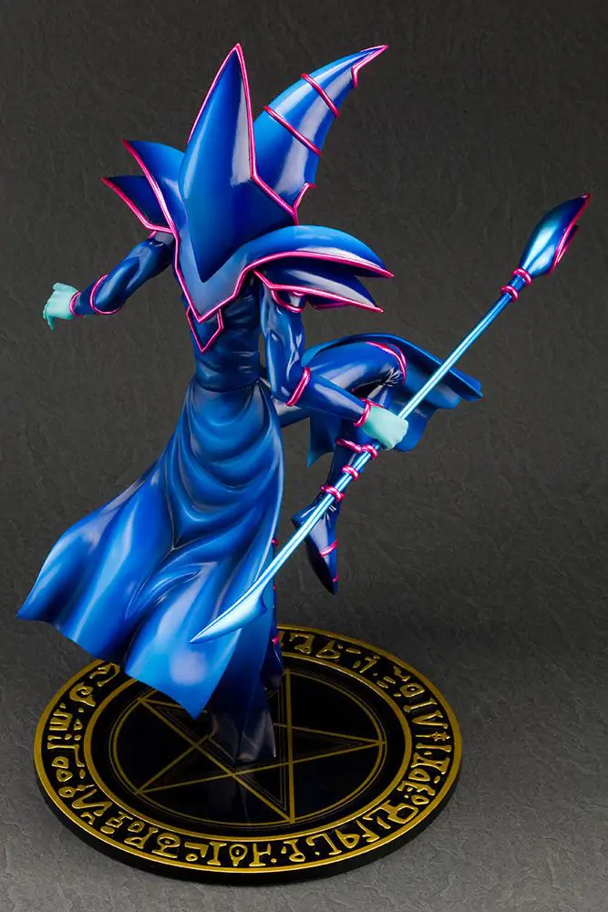 Yu-Gi-Oh! ARTFX J Socha 1/7 Dark Magician 30 cm produktová fotografia