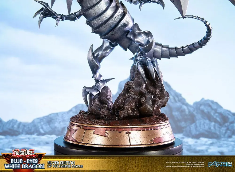 Yu-Gi-Oh! PVC Socha Blue-Eyes White Dragon Silver Edition 35 cm produktová fotografia