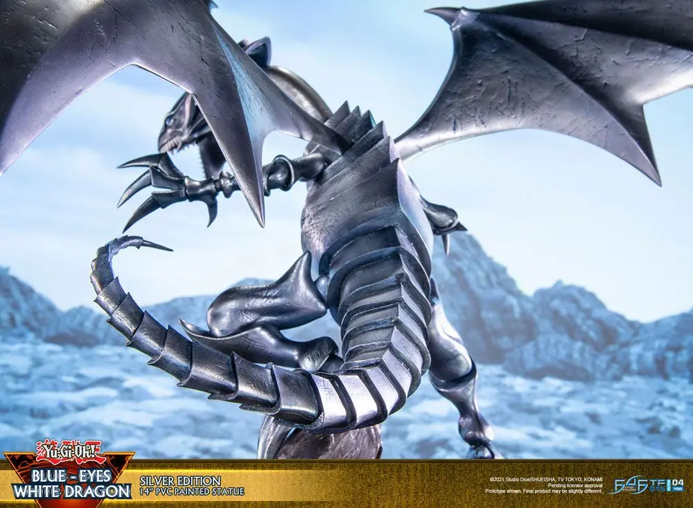 Yu-Gi-Oh! PVC Socha Blue-Eyes White Dragon Silver Edition 35 cm produktová fotografia