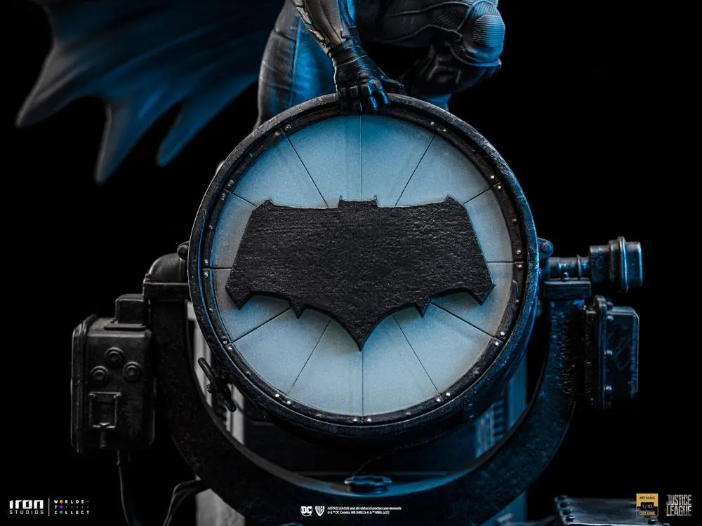 Zack Snyder's Justice League Deluxe Art Scale Socha 1/10 Batman na Batsignale 28 cm produktová fotografia
