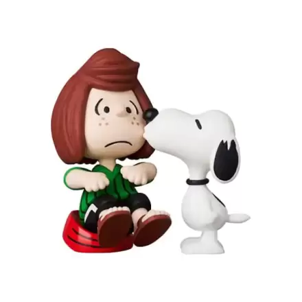 Peanuts UDF Series 17 Mini Figurka Peppermint Patty & Snoopy 7 cm termékfotója