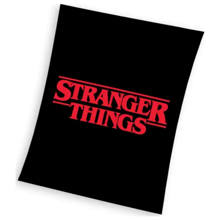 Stranger Things čierna flísová deka produktová fotografia